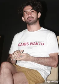 Foto Reza Rahadian