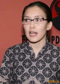 Foto Rieke Dyah Pitaloka