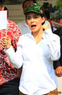 Foto Rieke Dyah Pitaloka