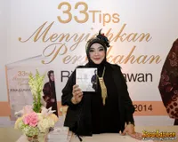 Foto Rina Gunawan