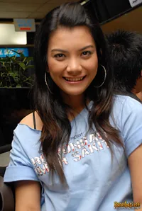 Foto Riri Rinta