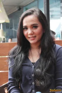 Foto Rizke Kembar Srikandi