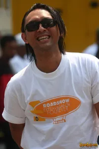 Foto Ronal Surapradja