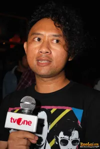 Foto Ronal Surapradja