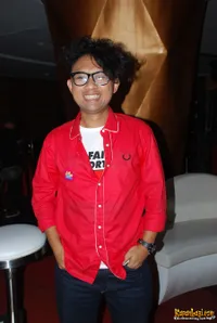 Foto Ronal Surapradja