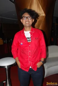 Foto Ronal Surapradja