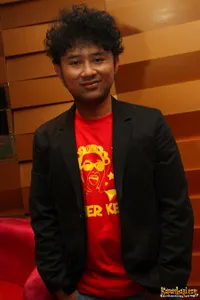 Foto Ronal Surapradja