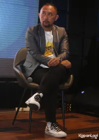 Foto Ronal Surapradja