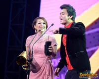 Foto Santi Widihastuti