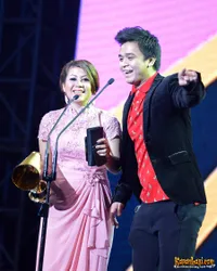 Foto Santi Widihastuti