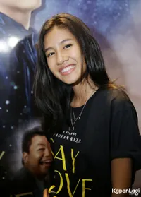 Foto Shenina Cinnamon