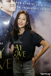 Foto Shenina Cinnamon