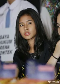 Foto Shenina Cinnamon