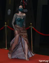 Foto Shenina Cinnamon