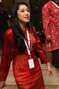 Foto Siti Ruby Aliya Rajasa