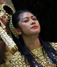 Foto Siti Ruby Aliya Rajasa