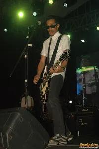 Foto Snickers and the Chicken Fighter