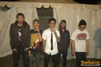 Foto Snickers and the Chicken Fighter