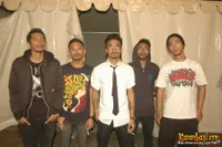 Foto Snickers and the Chicken Fighter