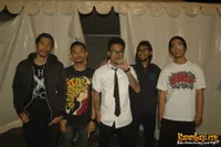 Foto Snickers and the Chicken Fighter