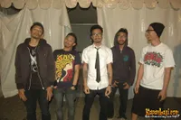 Foto Snickers and the Chicken Fighter