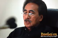 Foto Sophan Sophiaan