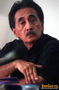 Foto Sophan Sophiaan