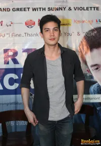 Foto Sunny Suwanmethanont