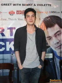 Foto Sunny Suwanmethanont