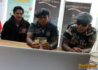 Foto Superman Is Dead