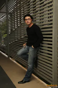 Foto Surya Saputra