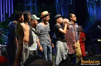 Foto Syaharani and Queenfireworks