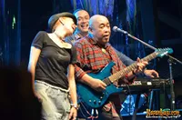 Foto Syaharani and Queenfireworks