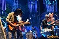 Foto Syaharani and Queenfireworks