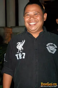 Foto Taufik Savalas