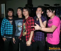 Foto Thirteen Fighting