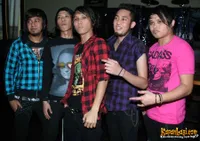 Foto Thirteen Fighting