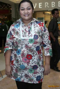 Foto Tike Priatnakusumah