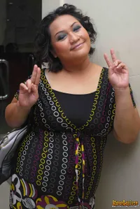 Foto Tike Priatnakusumah