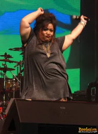 Foto Tike Priatnakusumah