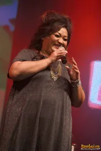 Foto Tike Priatnakusumah