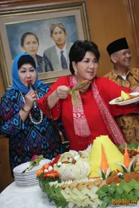 Foto Titiek Puspa