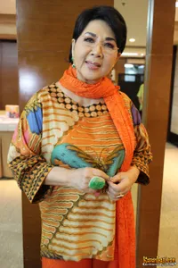 Foto Titiek Puspa
