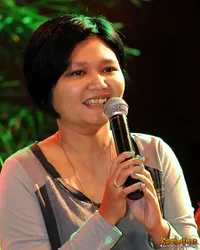 Foto Titien Wattimena