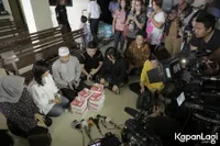 Foto Tuty Suratinah Ibunda Kriss Hatta