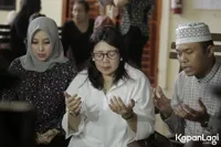 Foto Tuty Suratinah Ibunda Kriss Hatta