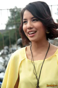 Foto Tya Ariestya