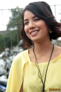 Foto Tya Ariestya