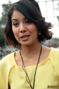 Foto Tya Ariestya
