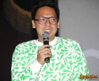 Foto Udjo Project Pop